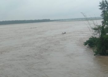 बाढीबाट वेपत्ता तीनको अवस्था अझै अज्ञात