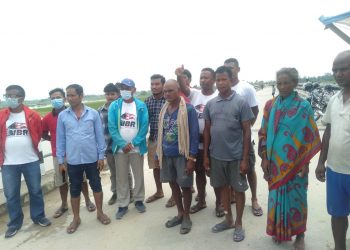 भजनीको बाढीमा ज्यान गुमाएका परिवारलाई नगद सहयोग