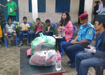 असहाय बालबालिका समाज टीकापुरद्वारा मेरी आमालाई सहयोग