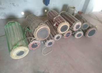 बादी समुदायको मादल बनाउने पेशा संकटमा