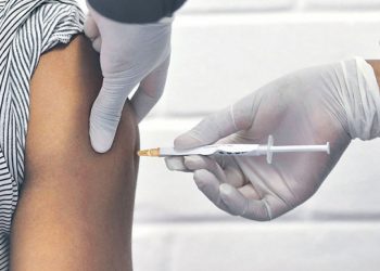 नेपालमा कोरोना खोप परीक्षणको बाटो खुल्यो