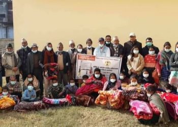 टीकापुर सामुदायिक पुस्तकालयद्वारा कम्बल वितरण