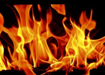 विप्लवका कार्यकर्ताले मकवानपुरमा बोलेरो जलाए