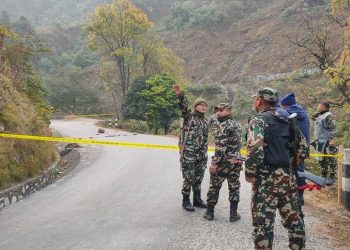 महाकाली राजमार्गमा शंकास्पद वस्तु फेलापरेपछि आवातजावत बन्द