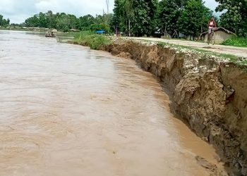 कैलालीको लालबोझी गाउँ कटानको जोखिममा