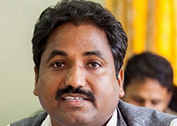 एमालेमा उमेर हद विवाद