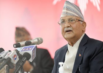 रावल र भट्टको जिम्मेवारी विवाद मिलाउने जिम्मा ओलीलाई