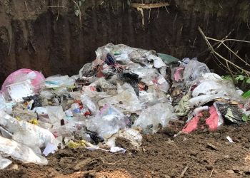 टीकापुर रानीकुलो नजिक फोहोर व्यवस्थापनमा स्थानियको बिरोध