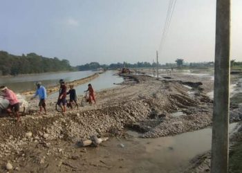 बाढीले बगाएको कैलालीको हुलाकी सडक संचालनमा