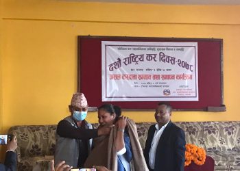 टीकापुर नगरपालिकाद्वारा १४ जना सम्मानित