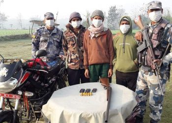 कैलालीमा हतियारसहित तीनजना पक्राउ