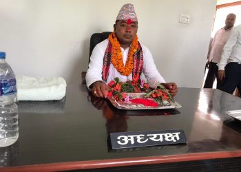 टीकापुरका मेयरले लिए नगर बिकाश समितिको जिम्मेवारी