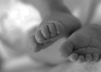 सेफ्टी ट्याङ्कीमा खसेर बालकको मृत्यु