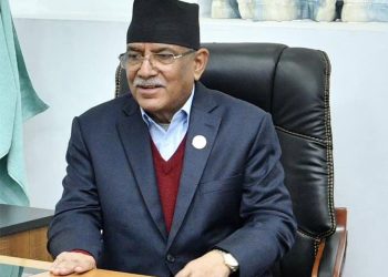 विदेशबाट मोबाइल ल्याउन गरिएको कडाइ कार्यान्वयन नगर्न प्रधानमन्त्रीको निर्देशन