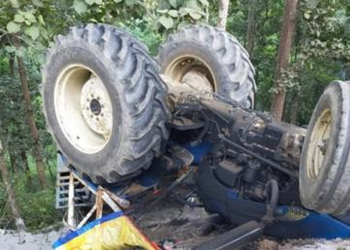 कैलालीमा ट्याक्टर दुर्घटना हुँदा चौधरीको मृत्यु