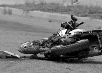 कैलालीमा भैँसीसँग मोटरसाइकल ठोक्किदा एक जना घाइते