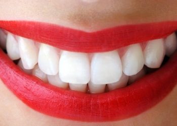 किन गनाउँछ मुख ? यसरी राख्नुस् मुख र दाँत स्वस्थ