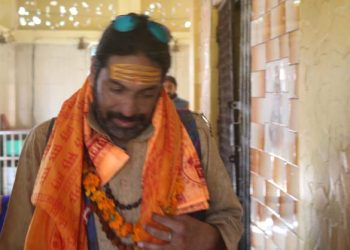 पुर्व युवराज पारस शाहले गरे बेहडाबाबाको दर्शन