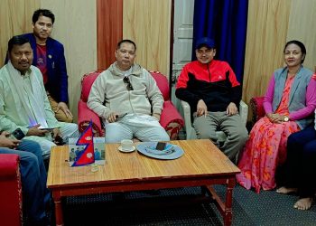 धनगढीमा रेशम चौधरी पक्षीय सांसदहरुबीच छलफल सुरु