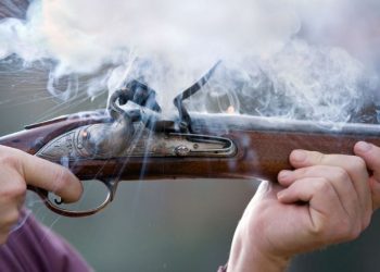 कञ्चनपुरमा हतियारधारी समूह, बन्दुकसहित २ जना पक्राउ