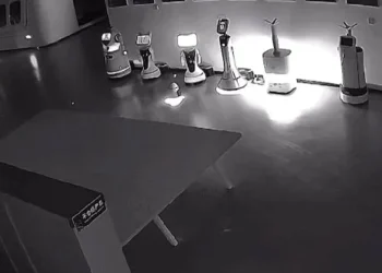 रोबोटले गर्‍यो रोबोटकै अपहरण