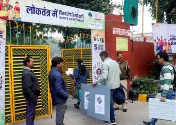 भारतको दिल्ली विधानसभाका लागि मतदान शुरू : ७० सिटका लागि ६ सय ९९ जना उम्मेदवार