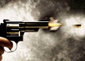 झापामा चार राउण्ड गोली प्रहार गरी दुई जना लागूऔषध कारोबारी पक्राउ