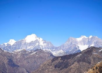 माघ सकिनै लाग्यो, न हिउँ न वर्षा